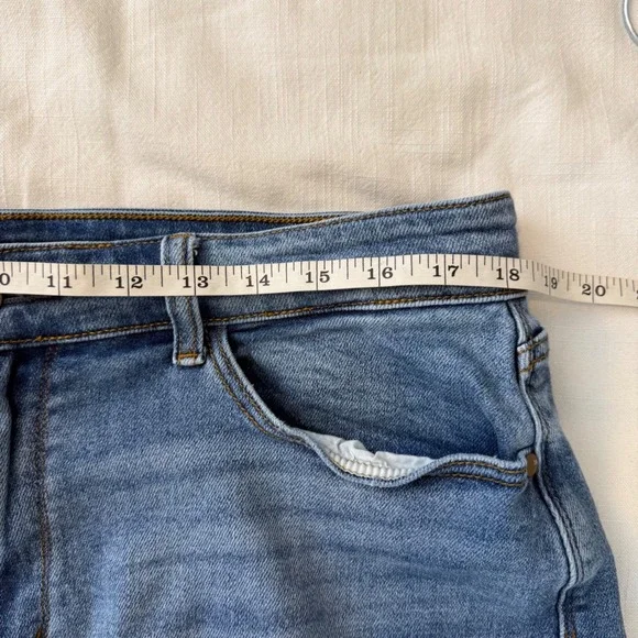 Judy Blue Medium Wash Raw Hem High Rise Denim Shorts Womens Size 2XL Stretch - Picture 8 of 11